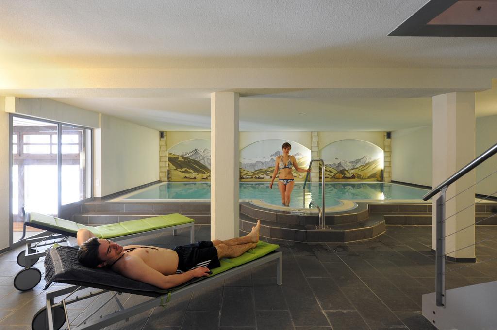 Hotel Krone Lenk Ngoại thất bức ảnh