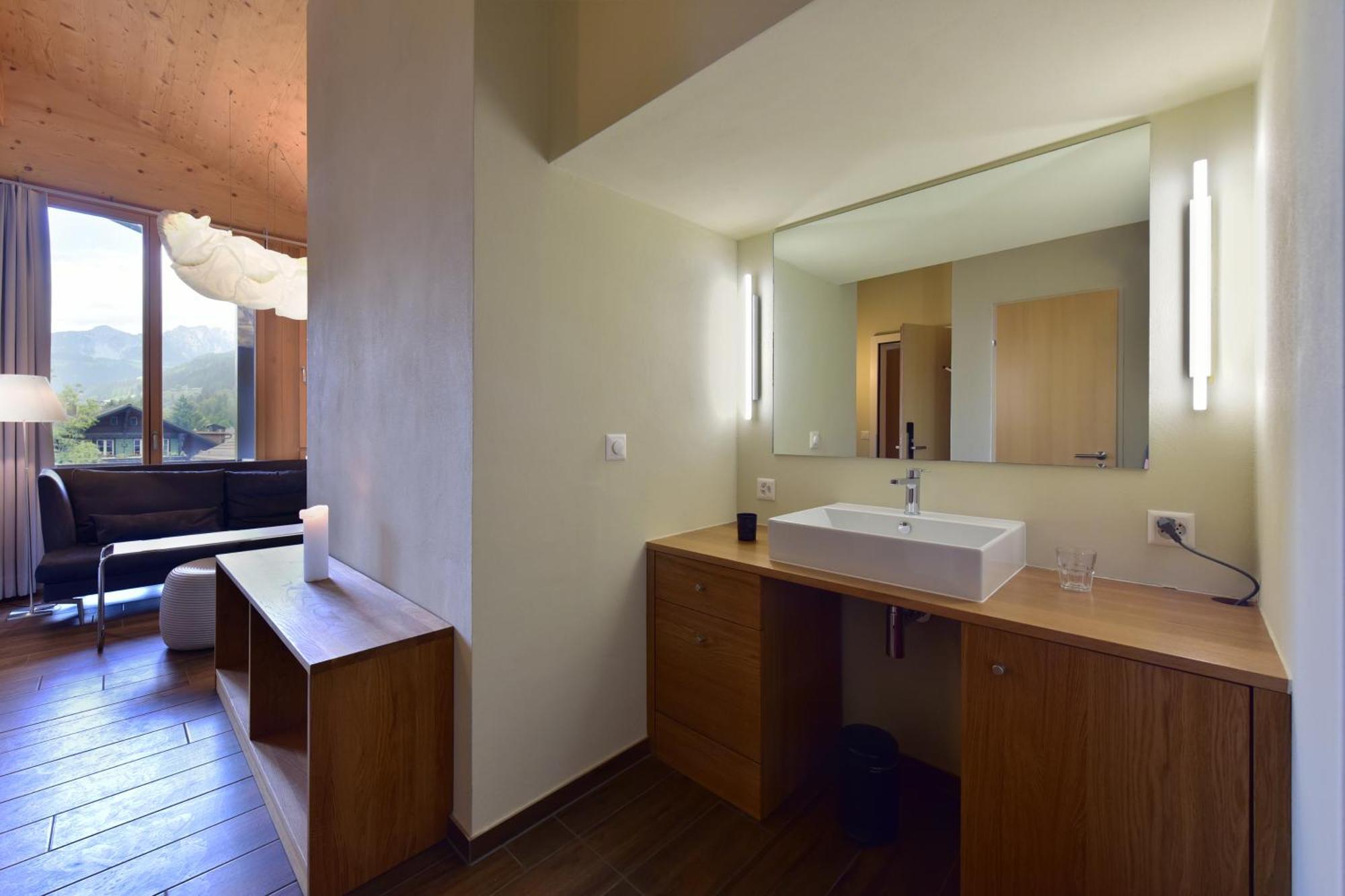 Hotel Krone Lenk Ngoại thất bức ảnh