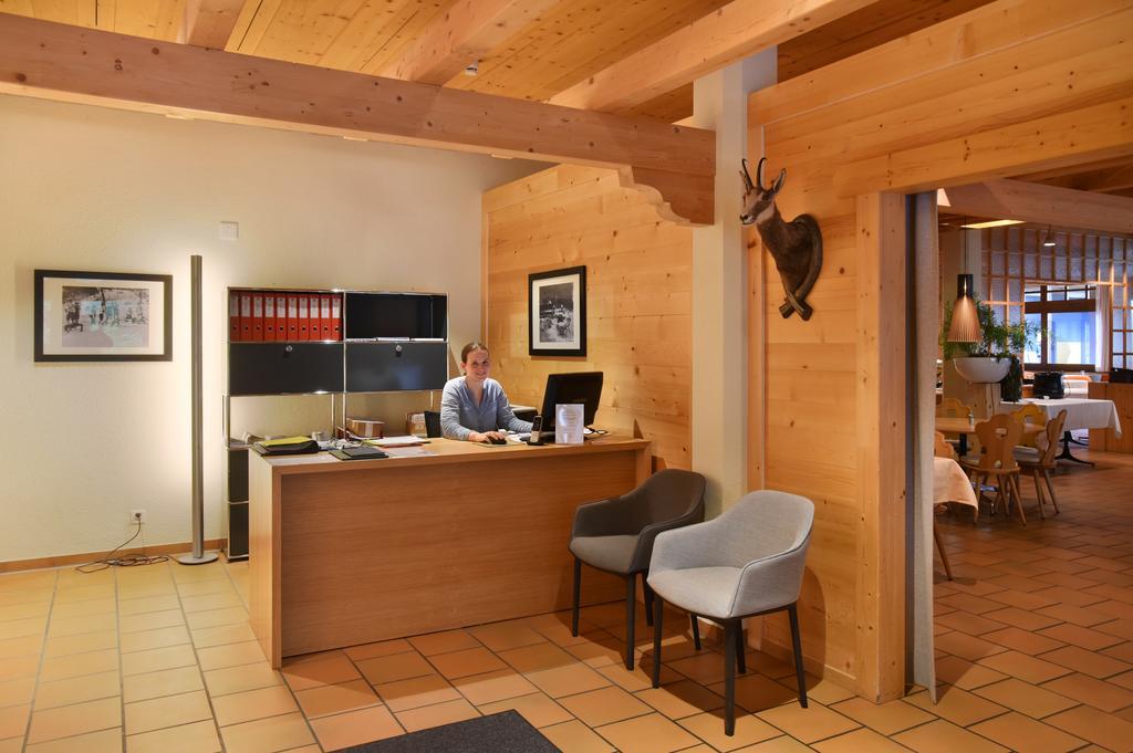 Hotel Krone Lenk Ngoại thất bức ảnh