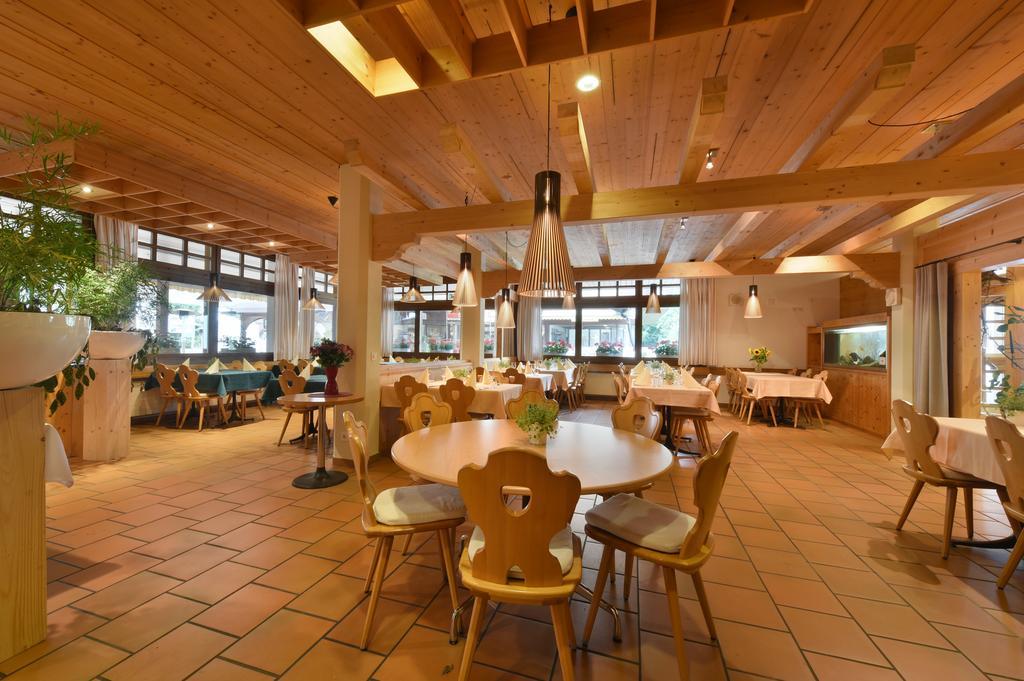 Hotel Krone Lenk Ngoại thất bức ảnh